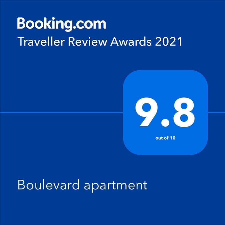 Boulevard Apartment Batumi Bagian luar foto