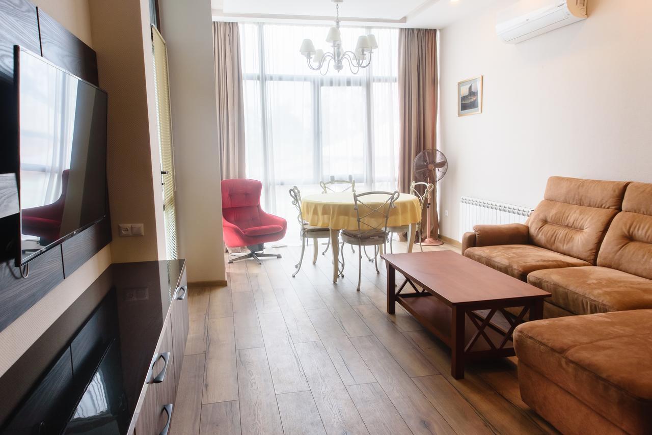 Boulevard Apartment Batumi Bagian luar foto